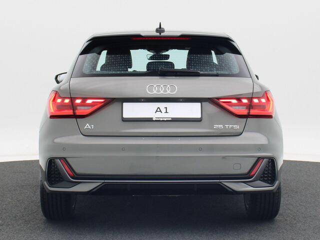 Audi A1 25 TFSI S edition | Contrast dak | 17 inch velgen |
