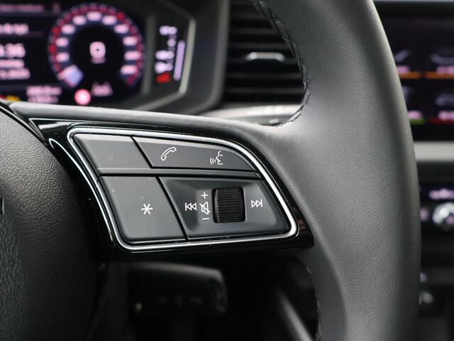 Audi A1 Sportback 25 TFSI Advanced Edition Black Edition / 18' Velgen / Automaat