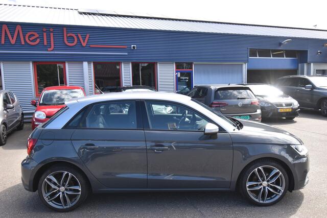 Audi A1 Sportback 1.0 TFSI , 5-PERS , NAVI , CLIMATR , PDC V+A , LMV17 , CR CONTR ,