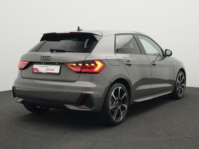 Audi A1 Sportback 30 TFSI 116 pk S-tronic S edition / S-Line | Navigatie | Stoelverwarming | Adaptive Cruise | Parkeersensoren voor/achter | Sportstoelen | Optiekpakket zwart plus | 18 inch