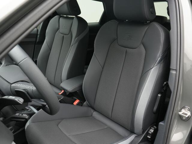 Audi A1 Sportback 30 TFSI 116 pk S-tronic S edition / S-Line | Navigatie | Stoelverwarming | Adaptive Cruise | Parkeersensoren voor/achter | Sportstoelen | Optiekpakket zwart plus | 18 inch