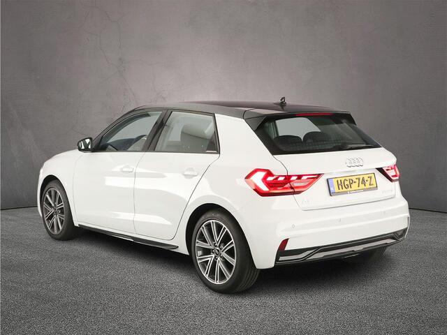 Audi A1 Sportback 25 TFSI 95pk | 17 inch | CarPlay | Clima | Zwartdak | DAB | Verlengde Garantie | Parkeersensoren |