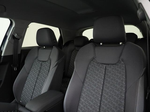 Audi A1 Sportback 25 TFSI/95PK S Line · Apple/Android Car Play · Camera + Parkeersensoren · Sonos sound · Garantie tot januari 2030