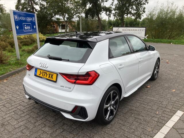 Audi A1 Sportback 25 TFSI Pro Line S / Half-Leder / Led koplampen / Zwart dak / 17 Inch / Virtual Cockpit