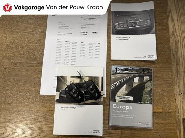 Audi A1 1.0 TFSI Adrenalin Trekhaak / All season banden