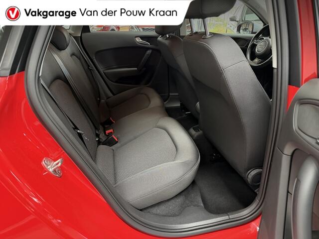 Audi A1 1.0 TFSI Adrenalin Trekhaak / All season banden