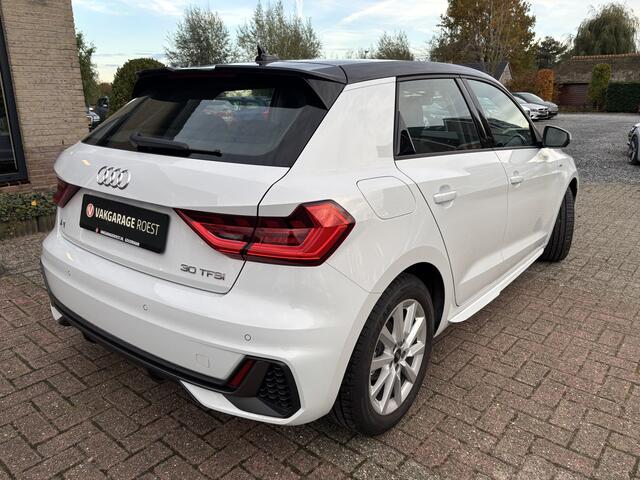 Audi A1 Sportback 30 TFSI S edition Automaat Digi-dash / Parksensors / Zwart dak