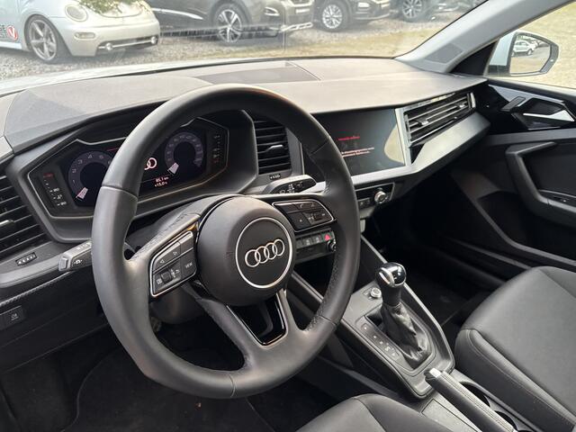 Audi A1 Sportback 30 TFSI S edition Automaat Digi-dash / Parksensors / Zwart dak
