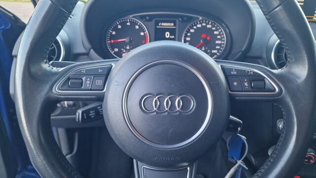 Audi A1 1.0 TFSI Sport line S-Line Edition, Stoelverwarming