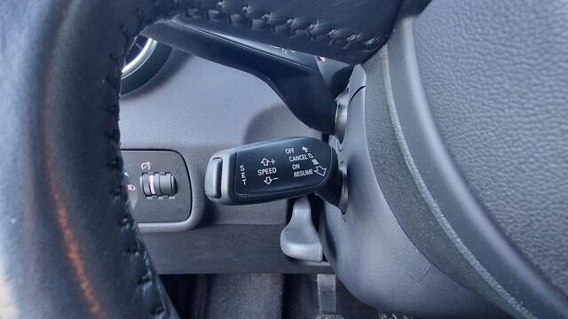 Audi A1 1.0 TFSI Sport line S-Line Edition, Stoelverwarming