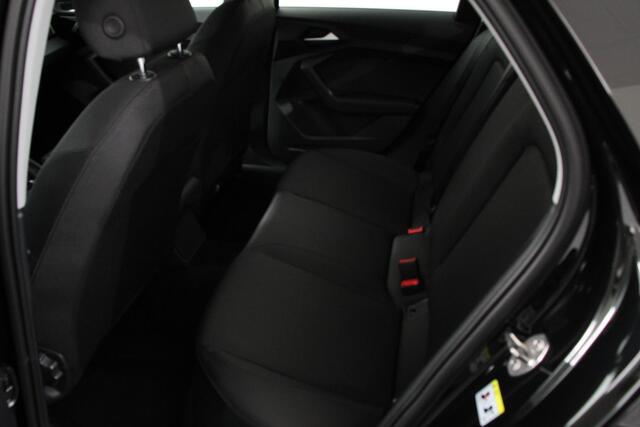 Audi A1 Sportback 30 TFSI 115pk Automaat Audi A1 Sportback 30 TFSI Automaat | Navigatie | Climate Control | Virtual Cockpit | Bluetooth | Cruise control | Lichtmetalen Velgen | Parkeer sensoren