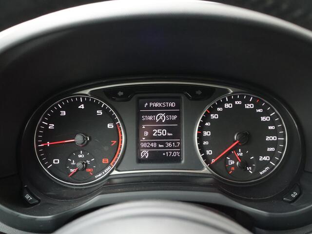 Audi A1 1.0 TFSI Adrenalin | 95pk | Cruise control | Navigatie | Bluetooth | PDC voor + achter | 3deurs |
