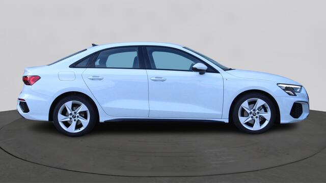 Audi A3 Limousine 30 TFSI 110pk S Edition S-tronic / Navigatie / Apple Carplay / LED