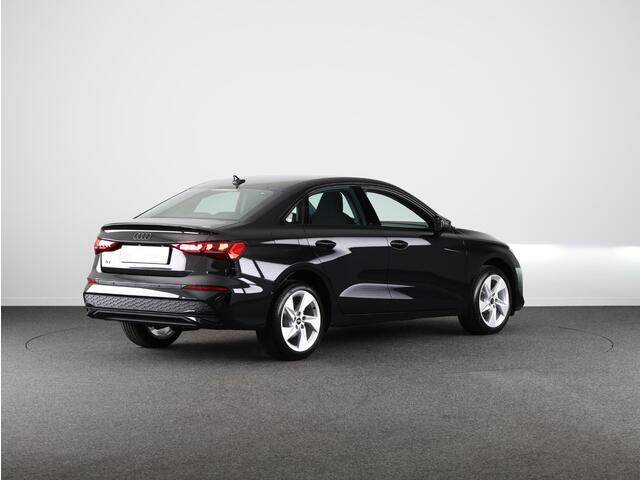 Audi A3 Limousine 30 TFSI Advanced edition 116pk S-tronic | navigatie | Sportstoelen | Led verlichting |