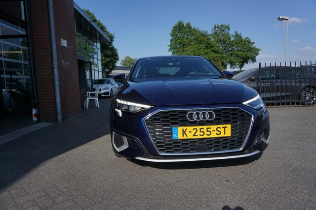 Audi A3 Limousine 35 TFSI 150PK ORIGINEEL NEDERLANDS BUSINESS EDITION MATRIXX LED DIGITALE COCKPIT ANDROID-APPLECARPLAY NAVI SPORTSTOELEN 17INCH CLIMA CRUISE PDC V+A+ASSIST BLUETOOTH ENZ...