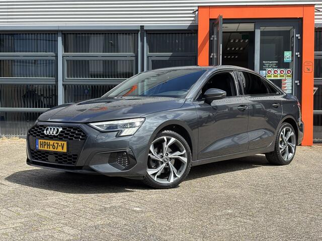 Audi A3 Limousine 35 TFSI edition one / Apple Carplay/ Android Auto / BTW / Digital Cockpit / Keyless / Camera / Stoelverwarming /