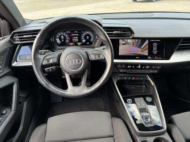 Audi A3 Limousine 35 TFSI edition one / Apple Carplay/ Android Auto / BTW / Digital Cockpit / Keyless / Camera / Stoelverwarming /