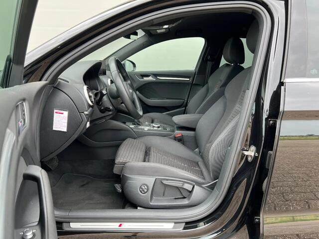 Audi A3 35TFSI 150 PK, S-Line, Camera, Keyless, Trekhaak, NIeuwstaat!