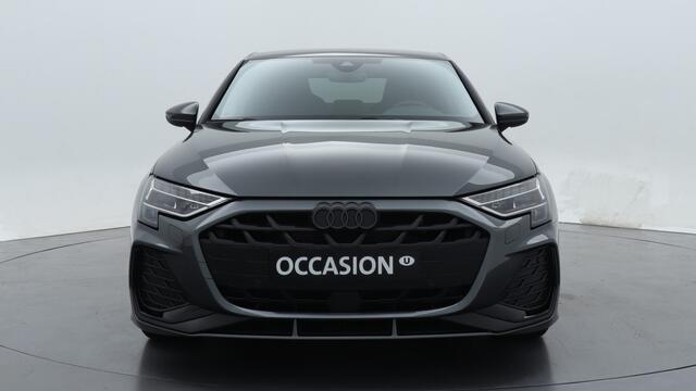 Audi A3 Limousine 30 TFSI S edition | PDC V+A | Camera | Zwart optiek | Audi Sound | Privacy glas |