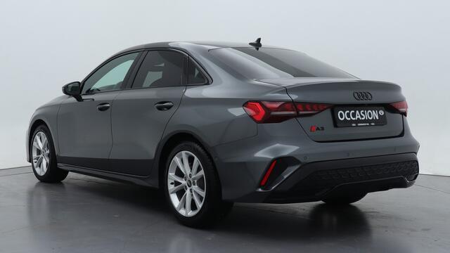 Audi A3 Limousine 30 TFSI S edition | PDC V+A | Camera | Zwart optiek | Audi Sound | Privacy glas |