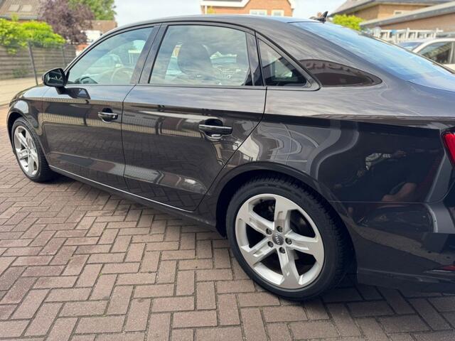 Audi A3 1.0 TFSI Design Pro Line Plus / Navi / S-Line / Stoel v.w. / Cruise / Xenon