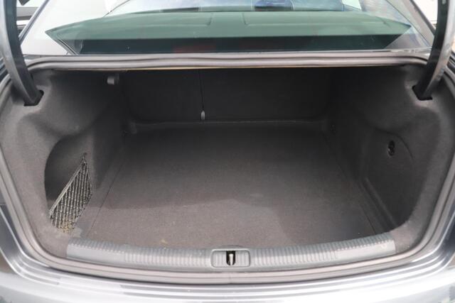 Audi A3 Limousine 35 TFSI CoD Advance Sport 150PK Automaat Virtual Cockpit 18 inch Navigatie Clima Cruise Stoelverwarming PDC Carplay Android Bluetooth Full LED S-Line