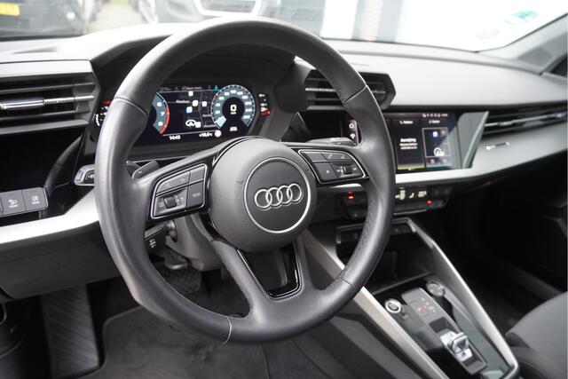 Audi A3 Limousine 35 TFSI 150PK! Automaat Business Edition BJ2021 Lmv 17" | Led | Pdc | Navi | Dynamische knipperlichten | Achteruitrijcamera | App-Connect | Virtual cockpit | Climate control | Cruise control | Sportstoelen | Verwarmde voorstoelen | Extra getint 