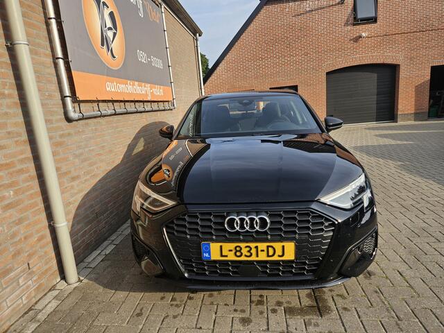 Audi A3 Limousine 30 TFSI Business edition