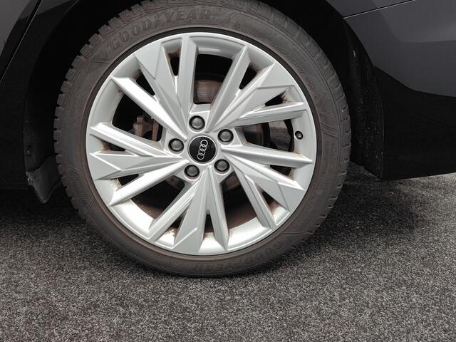 Audi A3 Limousine 35 TFSI Business edition | S Tronic | ACC | Trekhaak | Adaptive drive assist |*