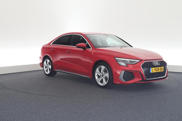 Audi A3 Limousine 30 TFSI 110pk S-Tronic 2x S-Line Leder ACC Virtual Cockpit B&O HUD Stoelverwarming Navigatie
