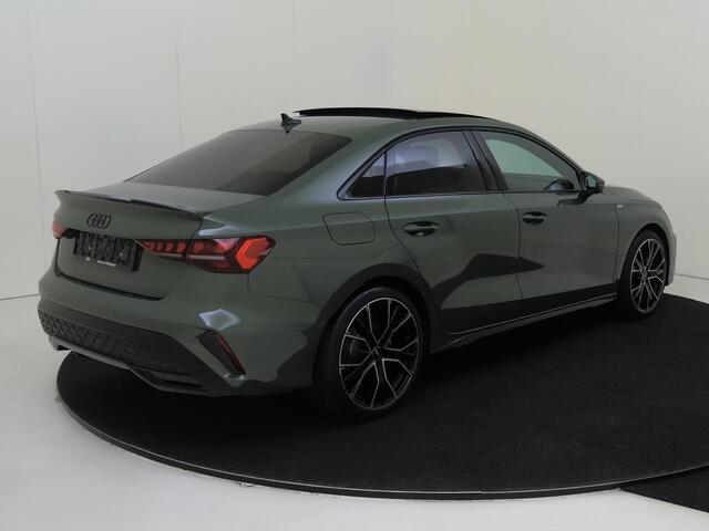 Audi A3 Limousine 35 TFSI S-tronic S edition | Panoramadak | Carbon pakket | Verwarmbare voorstoelen | Optiekpakket zwart PLUS | 19 inch LM velgen