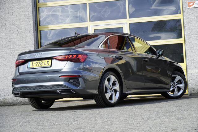 Audi A3 Limousine 35 TFSI 150PK! Automaat S-Edition S-Line BJ2021 Lmv 17" | Led V+A | Pdc | Navi | Dynamische knipperlichten | Sideskirts | App-Connect | Virtual cockpit | Climate control | Cruise control | Sportstoelen | S-Line stuurwiel | Lederen bekleding | Zw