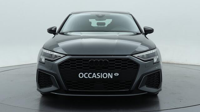 Audi A3 Limousine 30 TFSI S edition | Zwart optiek | LMV | PDC | Navigatie | Carplay |