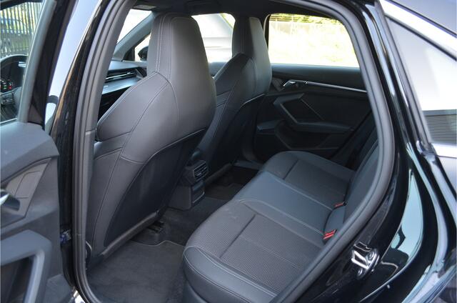 Audi A3 Limousine 35 TFSI 3x S-Line Virtual cockpit | Afgevlakt stuur | Carplay | a.Camera | DAB | LED koplampen