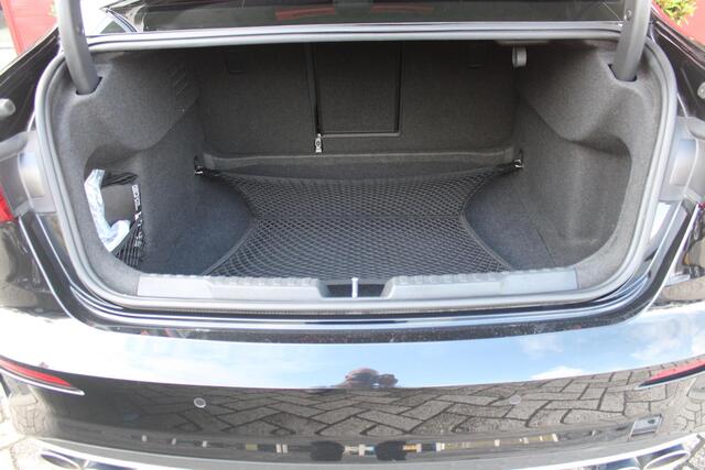 Audi A3 Limousine 2.0 TFSI 310PK S3 QUATTRO | APPLE CARPLAY/ANDROID AUTO | STOEL VERWARMING | S-LINE INTERIEUR/EXTERIEUR | SPORT STUUR S-LINE MET SCHAKEL FUNCTIE | NAVIGATIE | VIRTUAL COCKPIT PLUS | GLANS PAKKET | CRUISE CONTROL | ADVANCED KEY | AMBIENTE VERLICHT