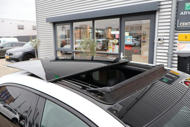 Audi A3 Limousine 30 TFSI S edition NL-Auto | Volledig Onderh. | 1e Eigenaar | PANO | BTW | Maxton | Matrix LED | Stoelverwarming | Pre Sense | Climate | Keyless | Carplay | Navi | PDC |