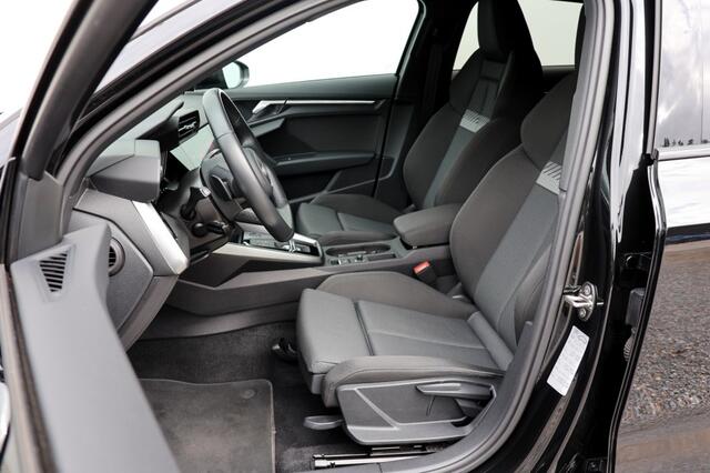 Audi A3 Sportback 45 TFSIe S-Line - 245 pk **Full Led / Park assist / El achterklep