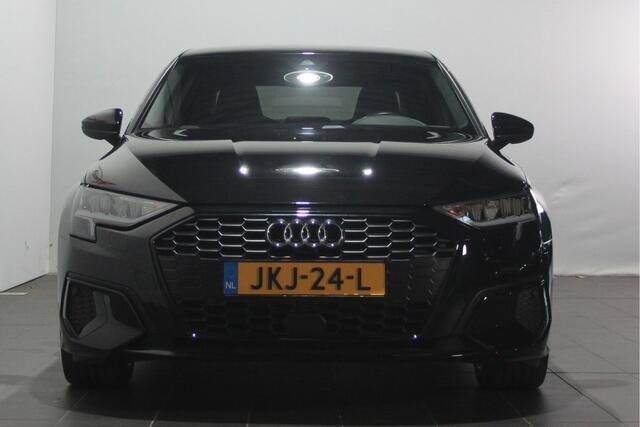 Audi A3 Limousine 35 TFSI - Automaat - Carplay / Lane assist / Stoelverw.