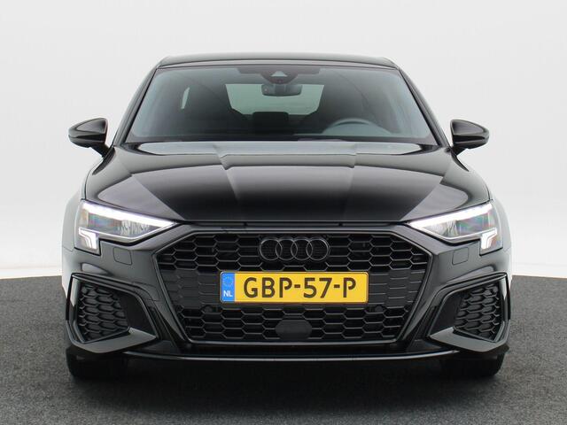 Audi A3 Limousine 30 TFSi Automaat S-Line | Zwart Optiek | LED | Keyless | Navigatiesysteem | CarPlay | Digitaal Dashboard | Adaptive Cruise | 18 Inch | 11.292 Km!!