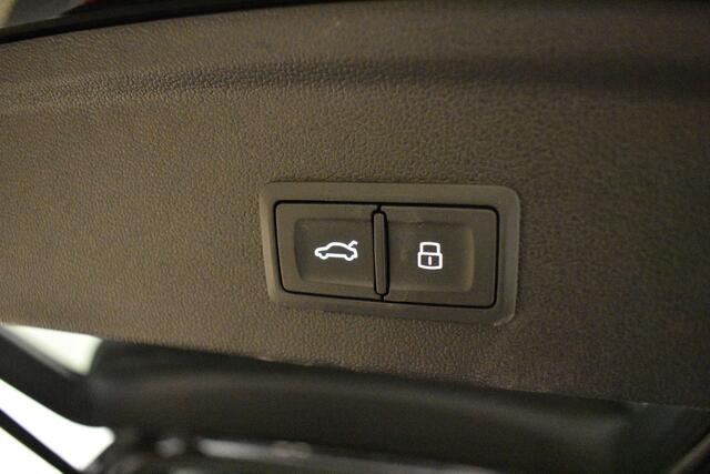 Audi A3 SPORTBACK 40 TFSI PHEV Plug-in 204 PK Pano Camera EL A klep Virtual Dodeh Detec