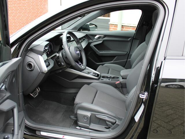 Audi A3 SPORTBACK 45 TFSIe 245PK S-Edition Competition /Keyless/Panoramadak/Audi Sound/Elek. achterklep/NAVI/PDC/Aut. Inpark./18'LM/Lane assist/Drive select/LED!