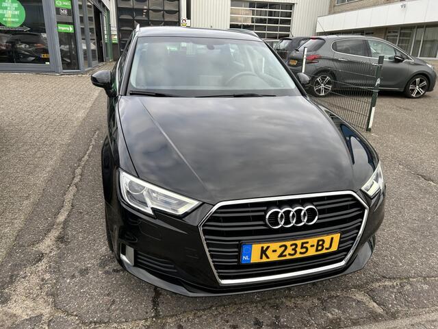 Audi A3 SPORTBACK 30 TFSI Advance Sport