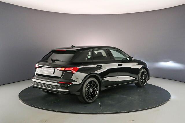 Audi A3 SPORTBACK 30 TFSI AUT | BLACK EDITION | ¤ 599,- | HK full op lease actie