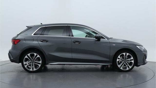 Audi A3 SPORTBACK 40 TFSI e 204PK S edition | 18" LMV | Camera | Stoelverwarming | Carplay |