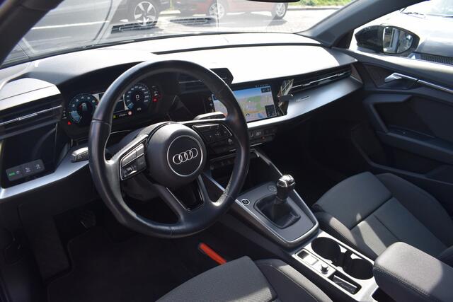 Audi A3 SPORTBACK 30 TFSI Business edition Sportstoelen Apple Carplay