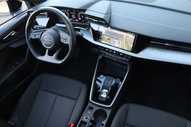 Audi A3 SPORTBACK 40 TFSI e S-Line Edition Black Optic Pano/LED Plus/B&O/Keyless/Virtual Cockpit/App-Connect/19"