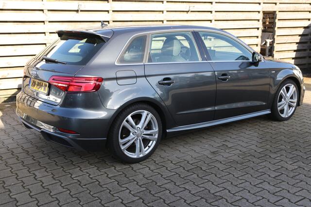 Audi A3 SPORTBACK 35 TFSI CoD Sport S Line Edition / Navi / Climate