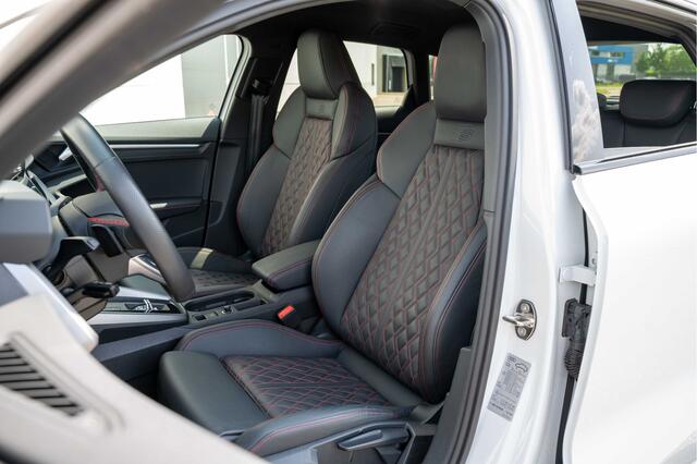 Audi A3 SPORTBACK 35 TFSI S-Line / Dynamic package / Matrix LED