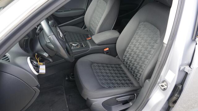 Audi A3 SPORTBACK 1.2 TFSI 111pk 5Drs Adrenalin S-Line 18inch LM Clima Xenon *NL auto* 149079km!