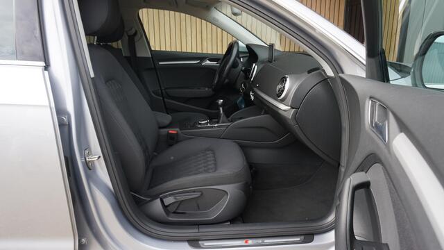 Audi A3 SPORTBACK 1.2 TFSI 111pk 5Drs Adrenalin S-Line 18inch LM Clima Xenon *NL auto* 149079km!